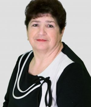4 фото вихователів, ПІБ та посада кожного_ №3 Тертишна - Вікторія Луценко