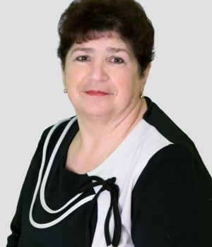 4 фото вихователів, ПІБ та посада кожного_ №3 Тертишна - Вікторія Луценко